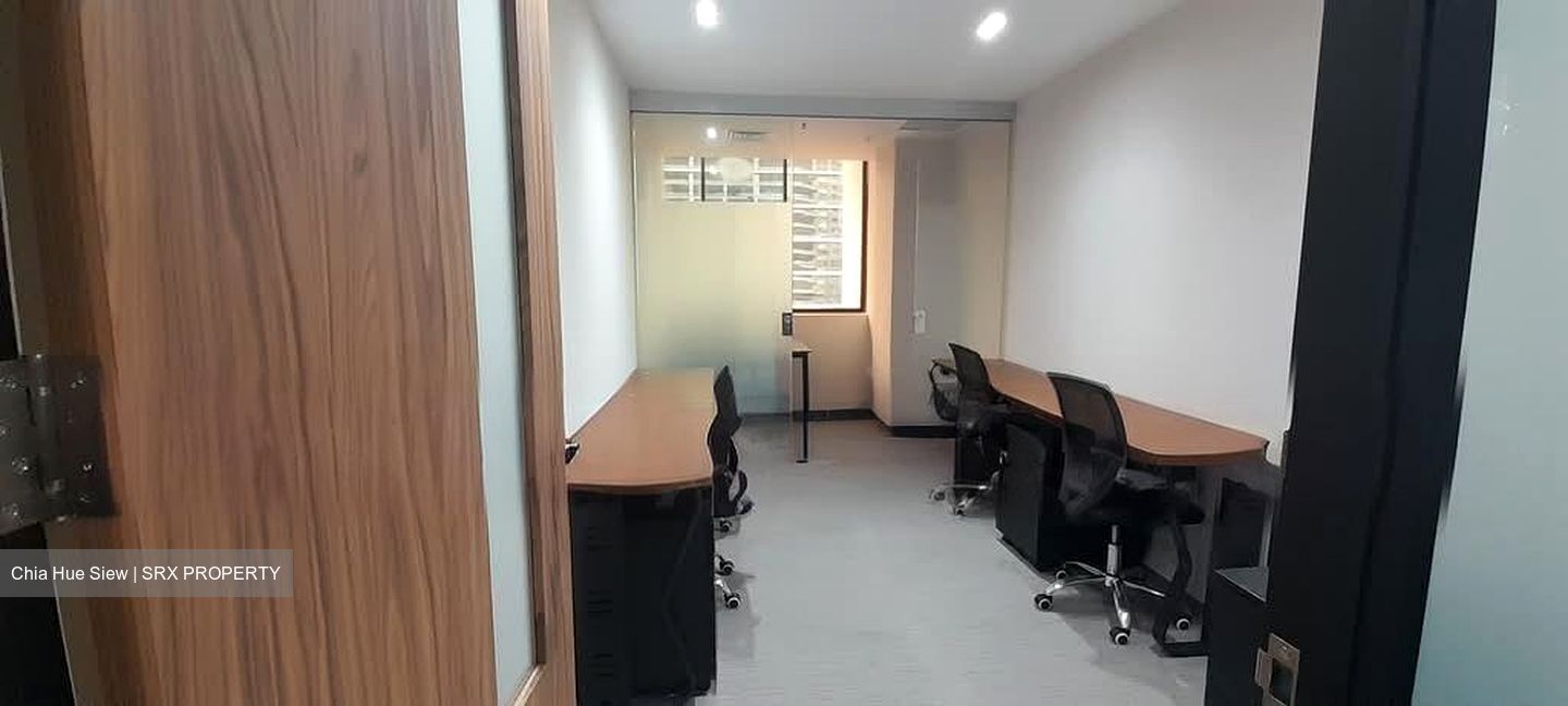 International Plaza (D2), Office #554776811
